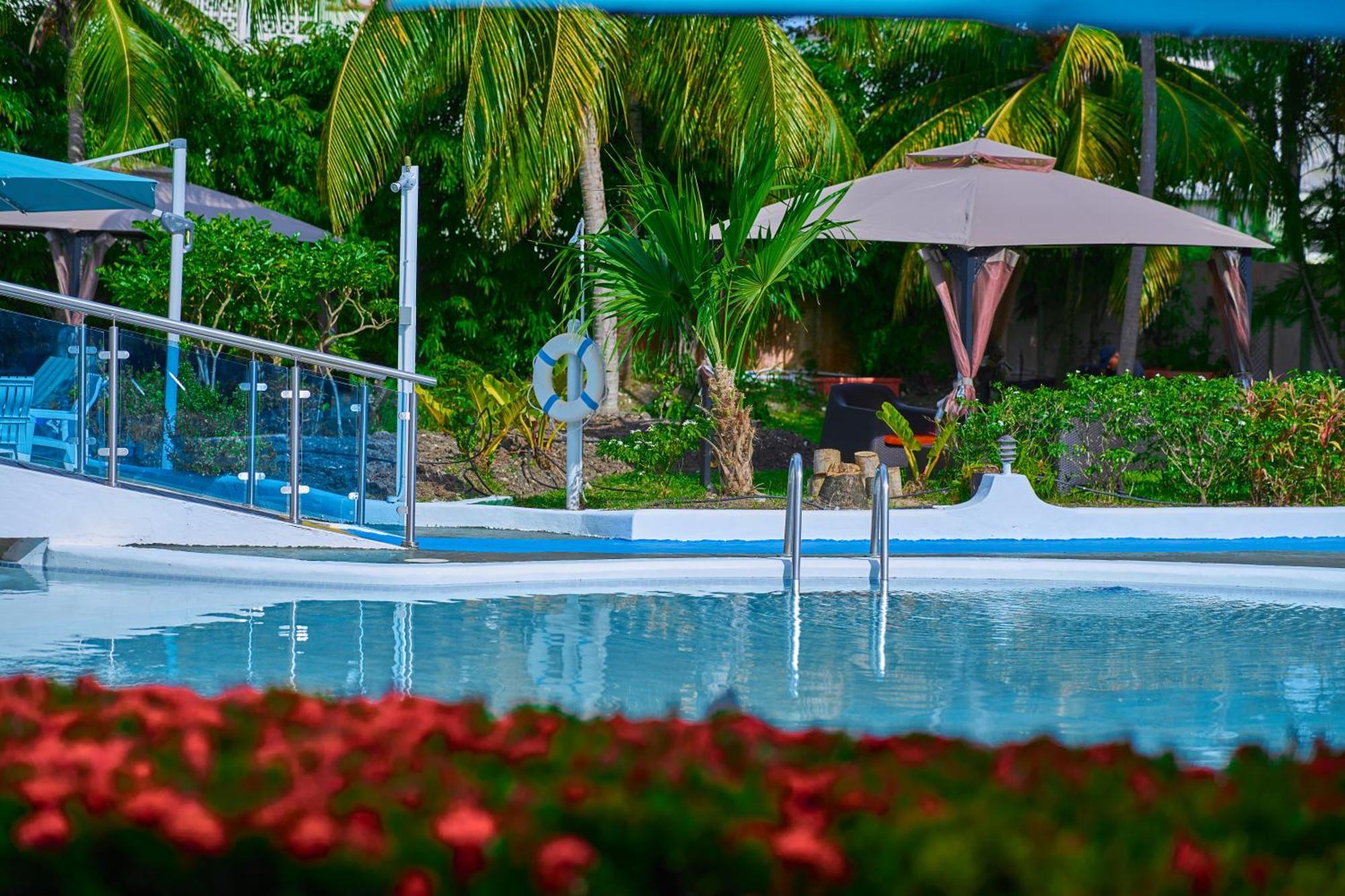 Sunbay Hotel Christ Church Exterior foto